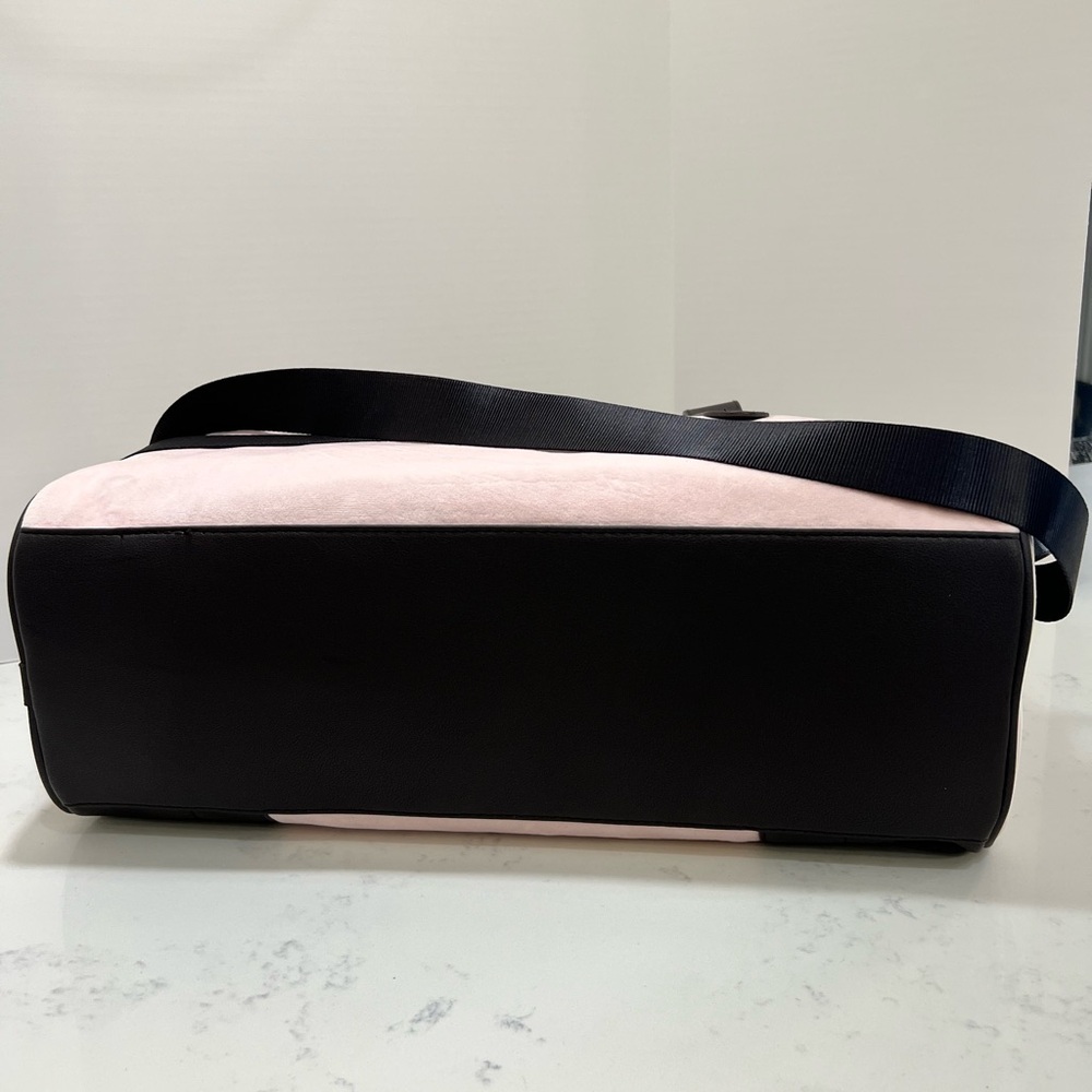 Juicy Couture Soft Pink and Black Travel Bag - Picture 6 of 10